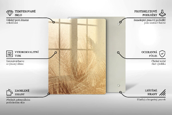 Tagliere in vetro Noci su sfondo bianco