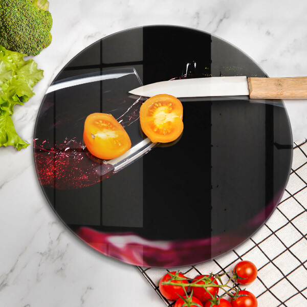 Tagliere in vetro Un bicchiere di vino rosso