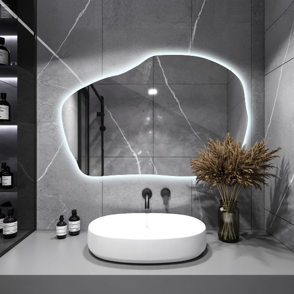 Specchio forma irregolare con led di tendenza 90x59 cm
