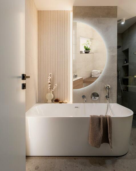 Specchio semicircolare con led 45x90 cm