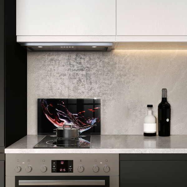 Copri piano cottura Un bicchiere di vino rosso