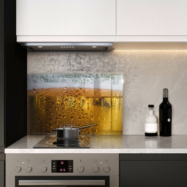 Protezione piano cottura Bicchiere di birra bagnato