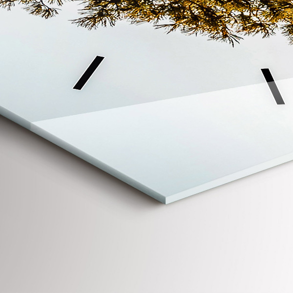 Orologio verticale Un albero in montagna