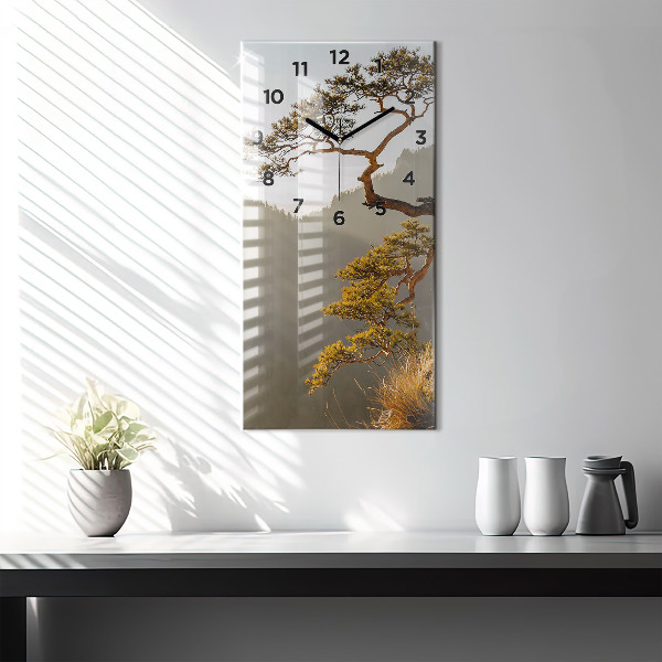 Orologio verticale Un albero in montagna