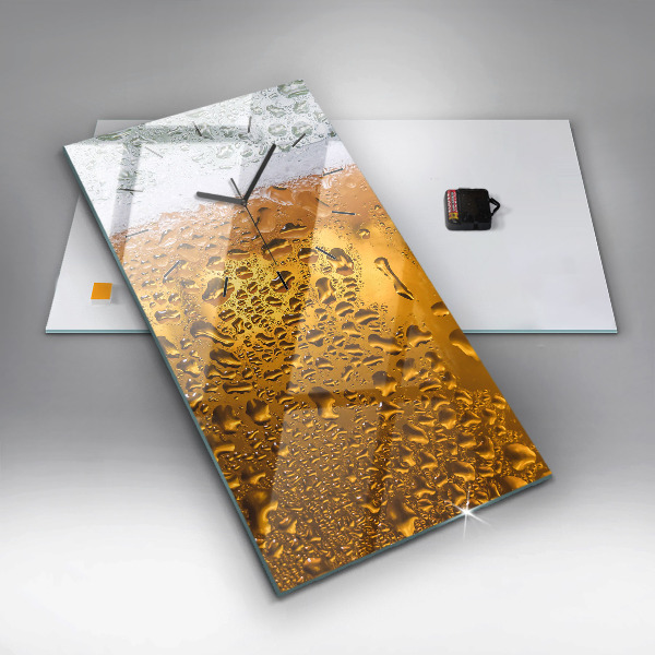 Orologio verticale in vetro Un boccale di birra