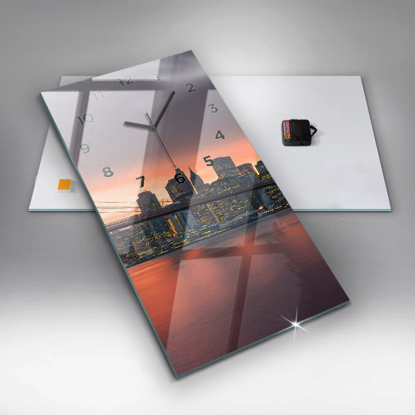 Orologio verticale Fiume orientale di New York