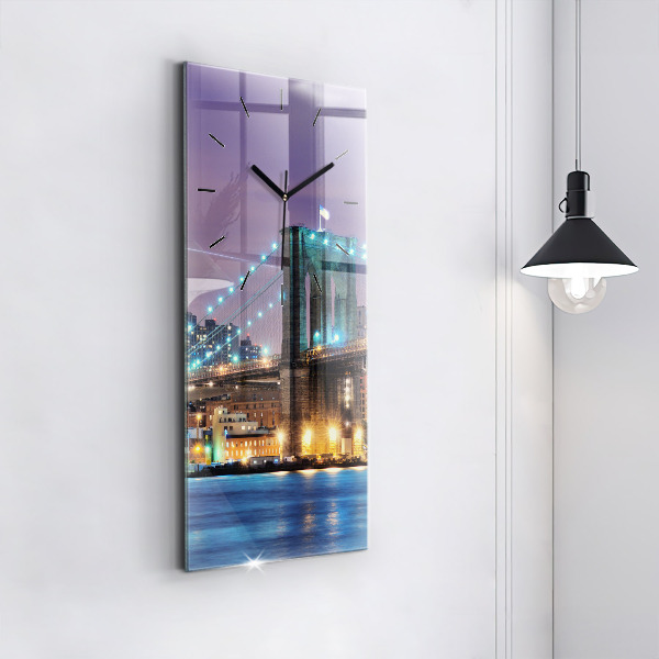 Orologio verticale Ponte di Brooklyn e East River