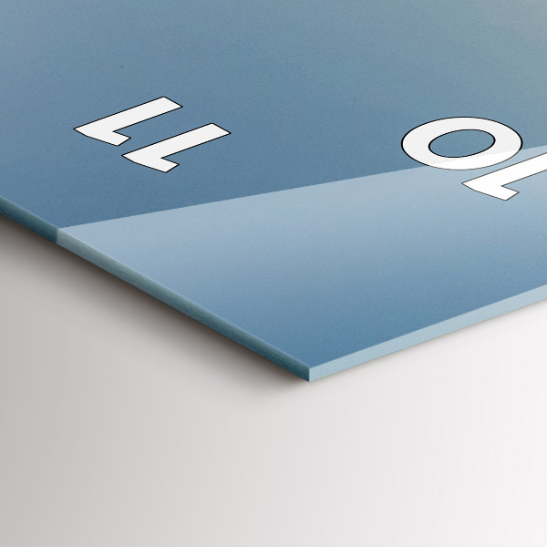 Orologio verticale Trattore in un campo agricolo