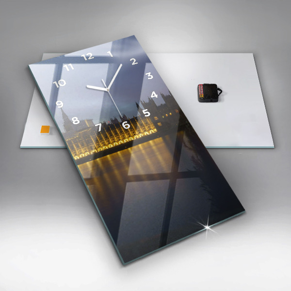 Orologio verticale in vetro Palazzo Winchester Londra