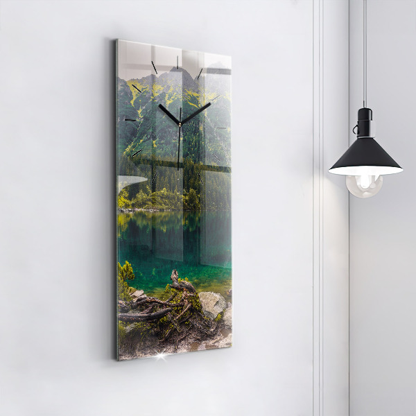 Orologio verticale in vetro Morskie Oko nei Monti Tatra