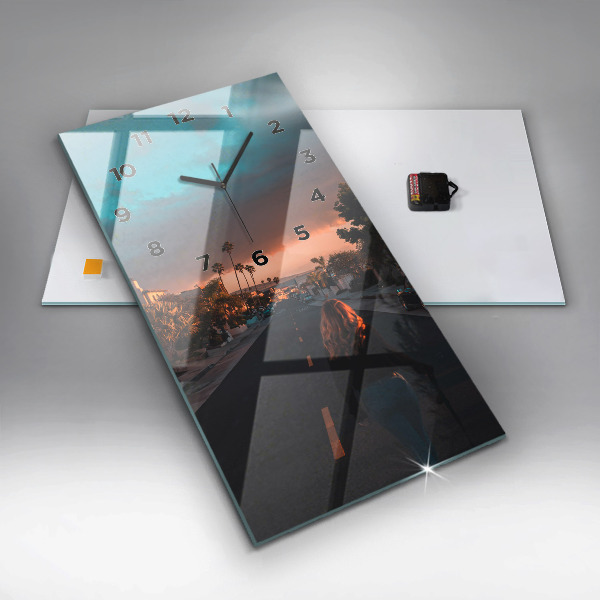 Orologio verticale in vetro Donna sulla strada