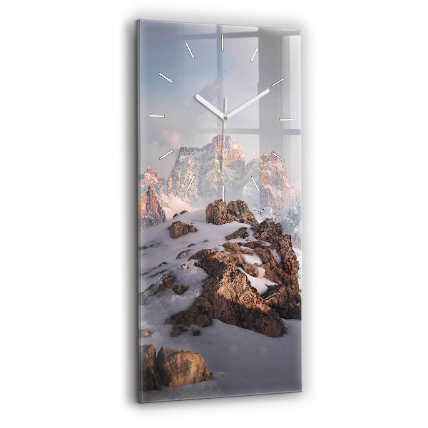Orologio verticale in vetro Una montagna coperta di neve
