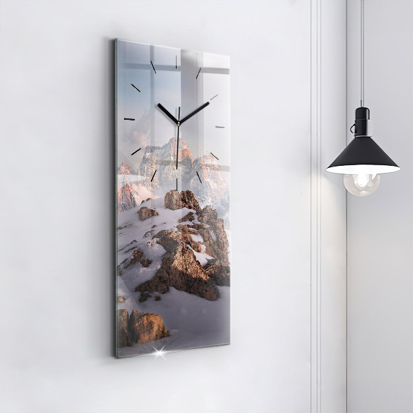 Orologio verticale in vetro Una montagna coperta di neve