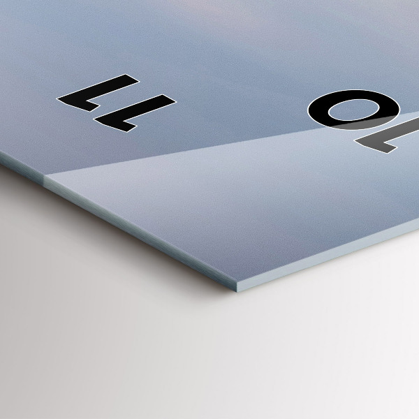 Orologio verticale in vetro Una montagna coperta di neve