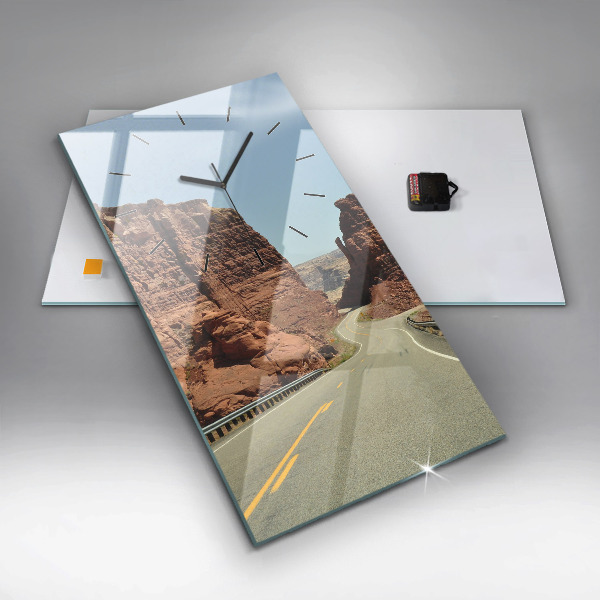 Orologio verticale in vetro Route 66 negli Stati Uniti