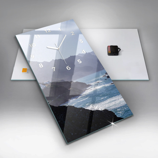 Orologio verticale in vetro Montagne in riva all'oceano
