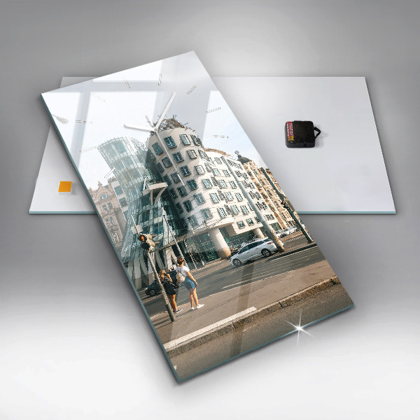 Orologio verticale in vetro Casa danzante Praga