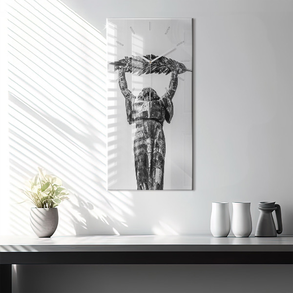 Orologio verticale in vetro Statua della Libertà a Budapest