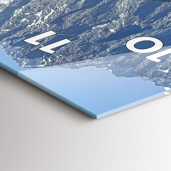 Orologio verticale in vetro Montagne delle Alpi in inverno