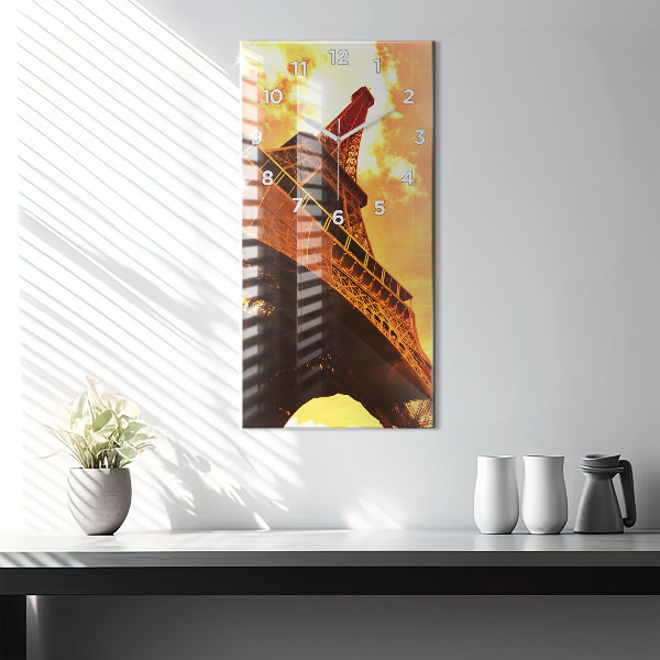 Orologio verticale La Torre Eiffel a Parigi