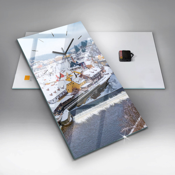 Orologio verticale Panorama della città in inverno