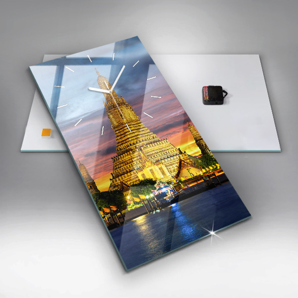 Orologio verticale Tempio a Bangkok Thailandia