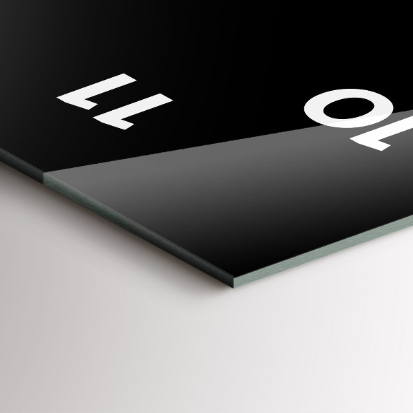 Orologio verticale in vetro Una tazza di caffè nero