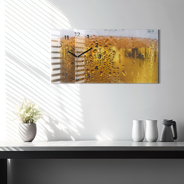 Orologi orizzontali Un boccale di birra