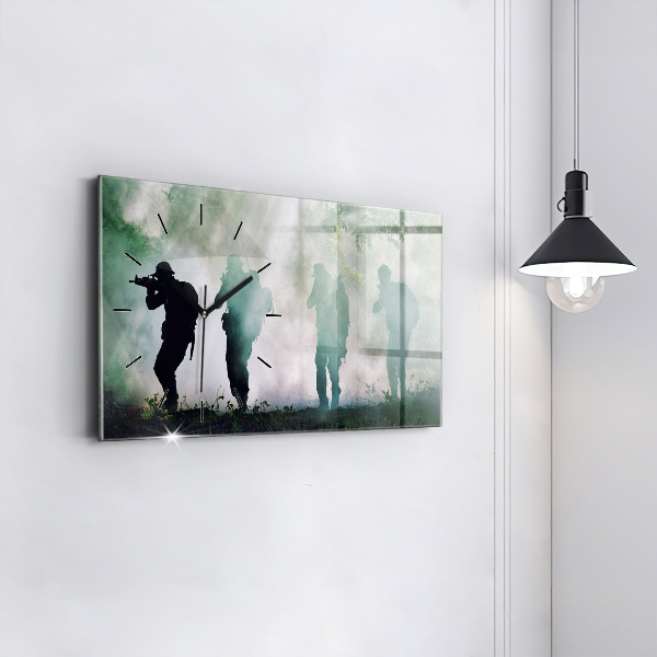 Orologi orizzontali Soldati dell'esercito nella foresta