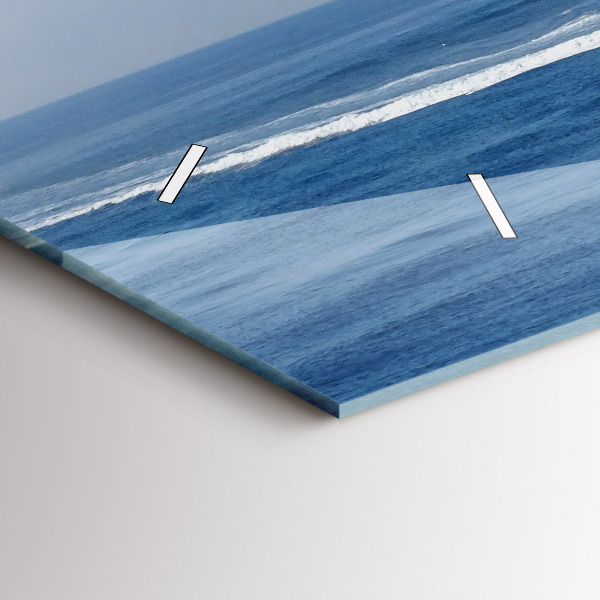 Orologi orizzontali Una barca che galleggia sull'oceano