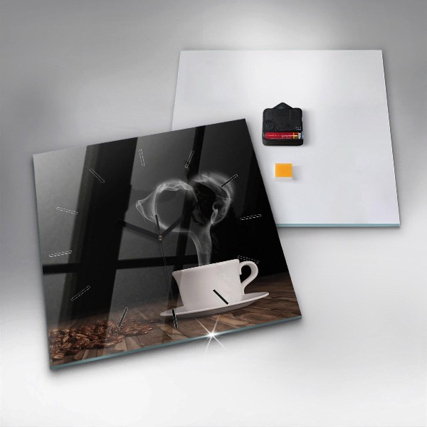 Orologio quadrato Una tazza di caffè caldo