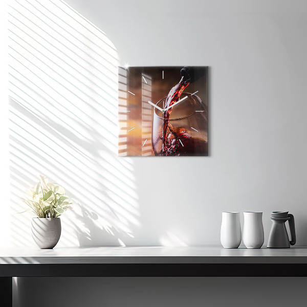 Orologio quadrato in vetro Un bicchiere di vino rosso