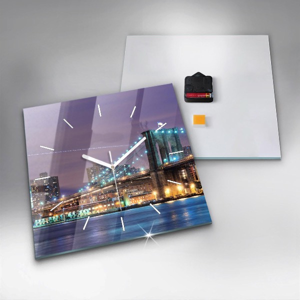 Orologio quadrato Ponte di Brooklyn e East River