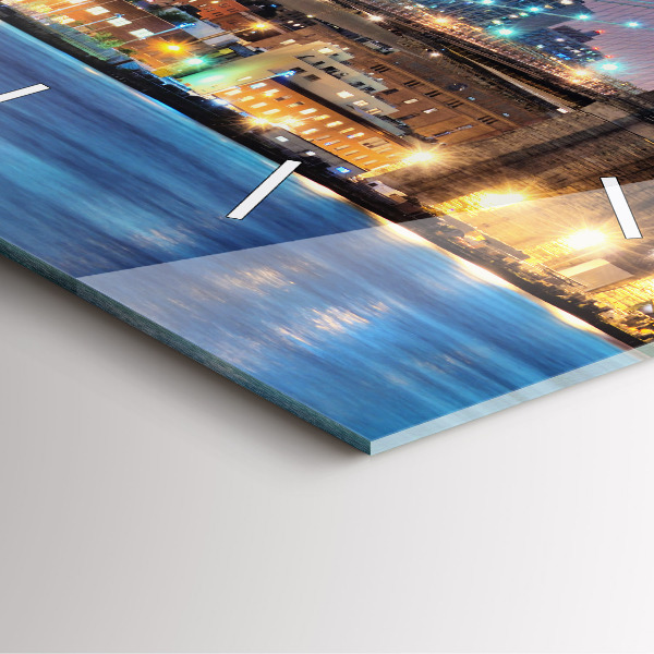 Orologio quadrato Ponte di Brooklyn e East River