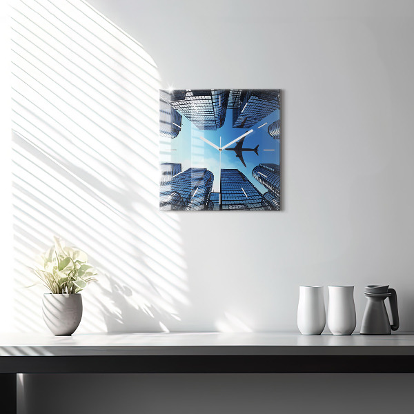 Orologio quadrato Aereo sopra gli edifici