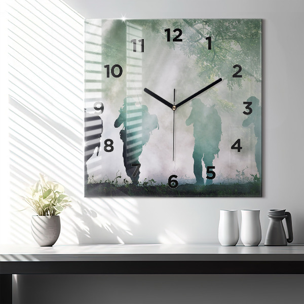 Orologio quadrato Soldati dell'esercito nella foresta