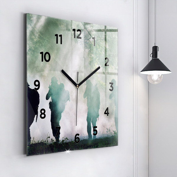 Orologio quadrato Soldati dell'esercito nella foresta