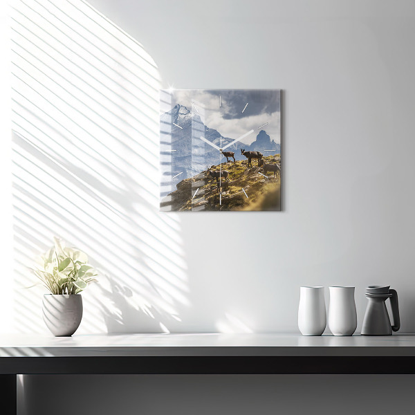 Orologio quadrato Capra in Valle d'Aosta