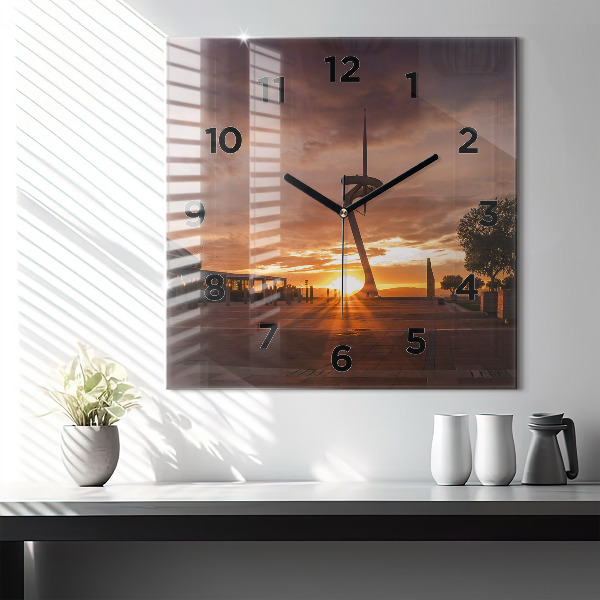 Orologio quadrato Parco Olimpico di Barcellona