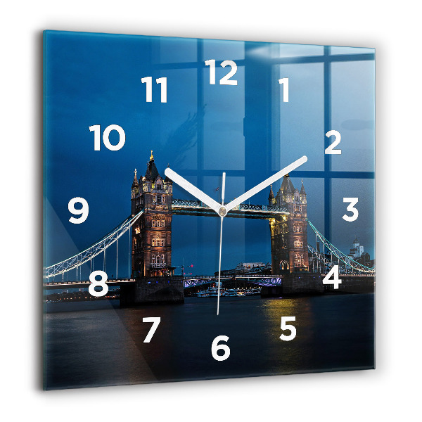 Orologio quadrato Tower Bridge Londra di notte