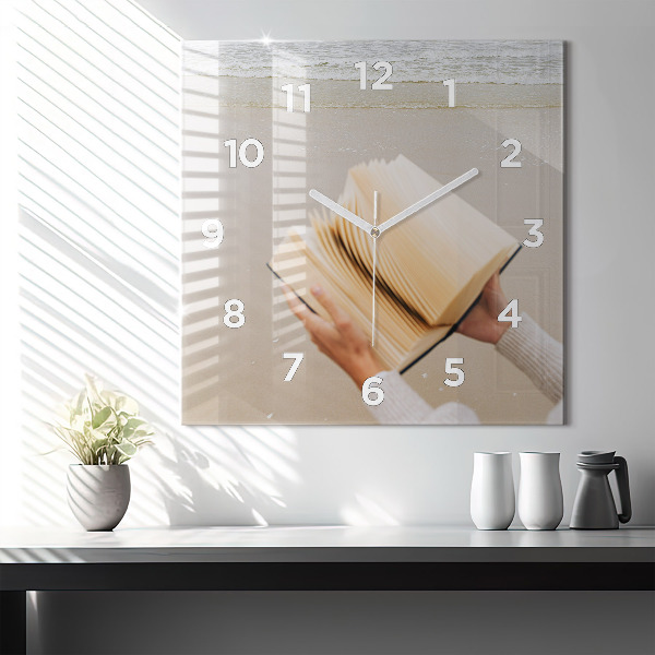 Orologio quadrato Un momento con un libro
