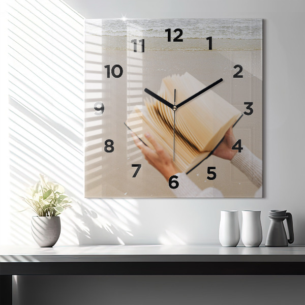 Orologio quadrato Un momento con un libro