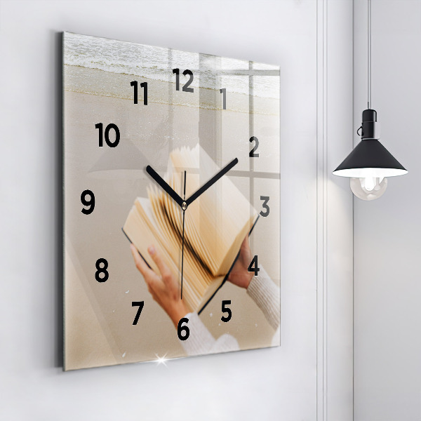 Orologio quadrato Un momento con un libro