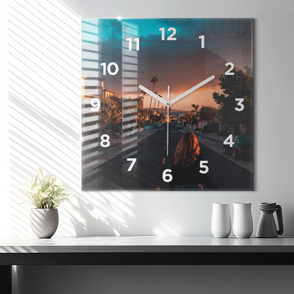 Orologio quadrato Donna sulla strada