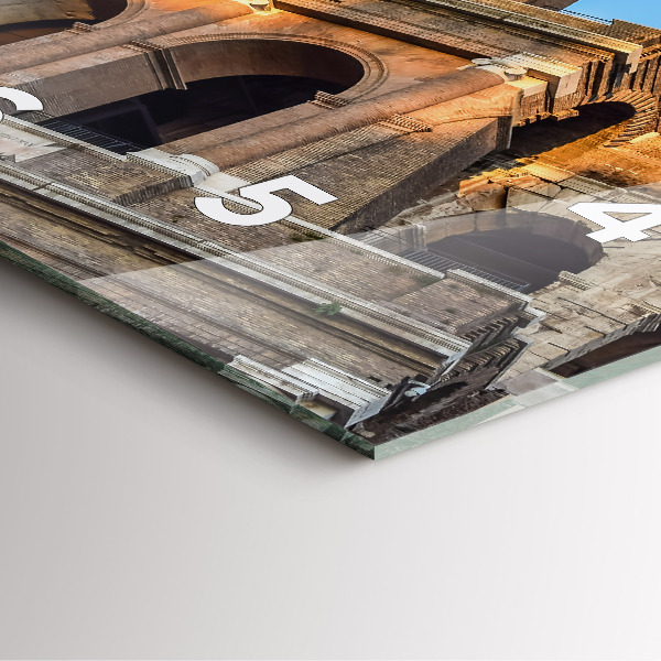 Orologio quadrato Colosseo a Roma