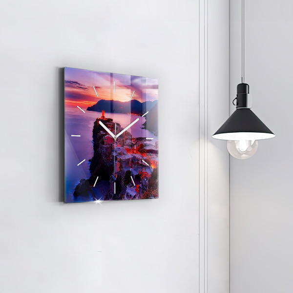 Orologio quadrato Case vicino al lago