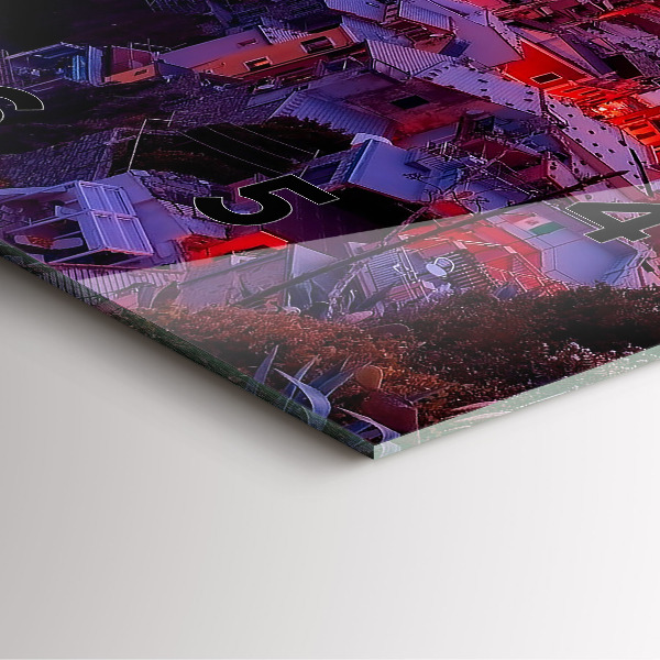 Orologio quadrato Case vicino al lago