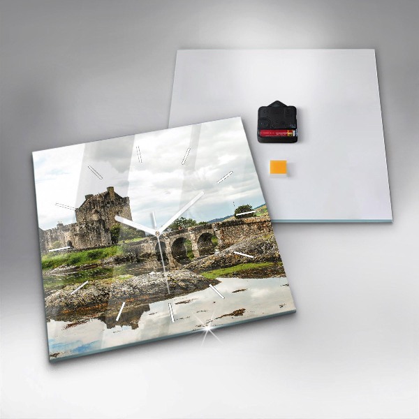 Orologio quadrato Castello di Eilean Donan Scozia