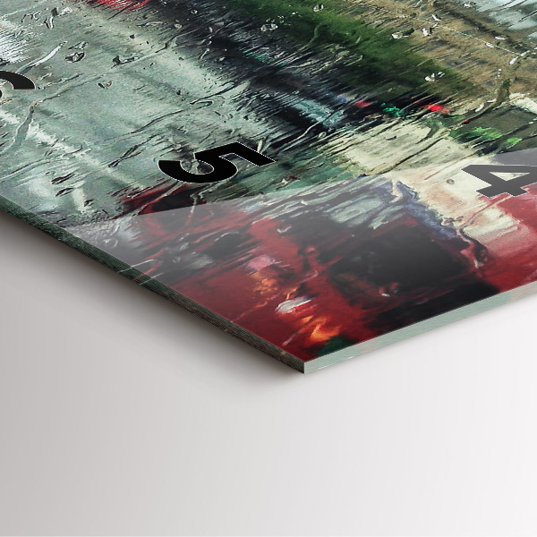 Orologio quadrato Londra piovosa