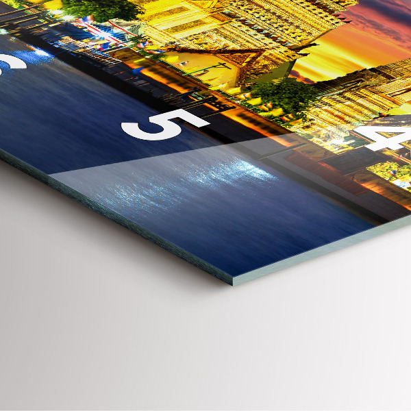 Orologio quadrato Tempio a Bangkok